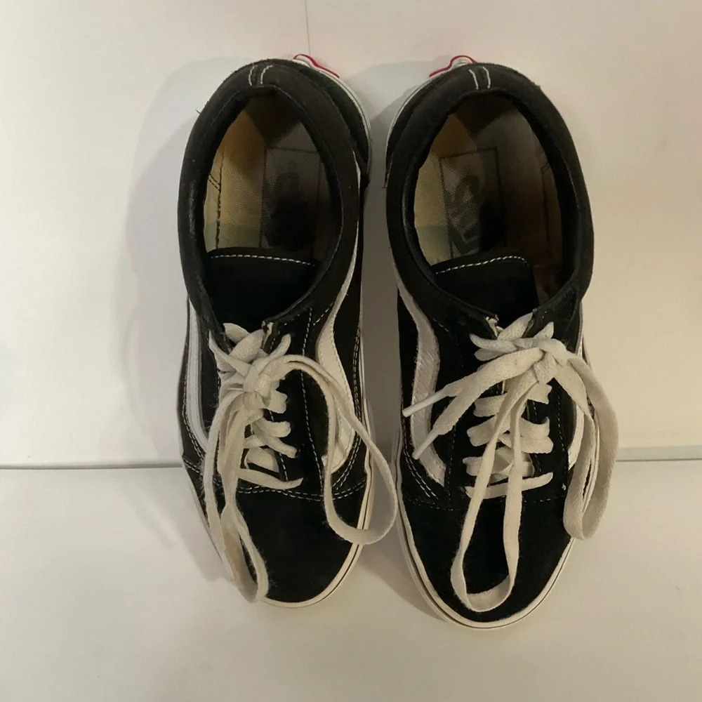 VANS Old Skool Black White Mens 5.5 Women’s 7 Lace-Up Sneakers; White Soles